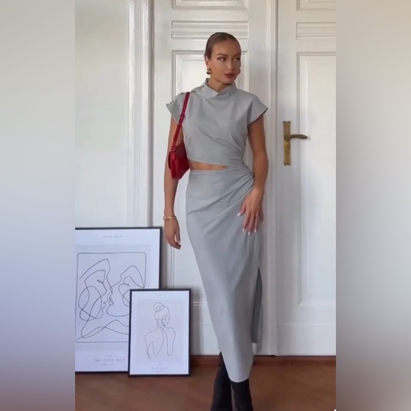 CUT OUT MIDI DRESS - Picture 3 of 8